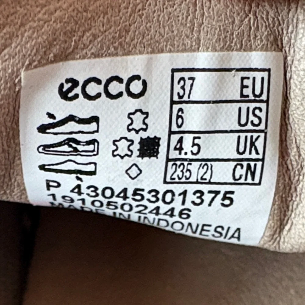 Ecco Silver Woven Slip-On Loafers - Picture 3 of 7